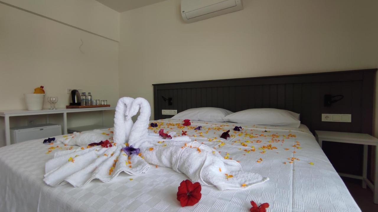 Yuvam Prime Beach Hotel 말마리스 외부 사진