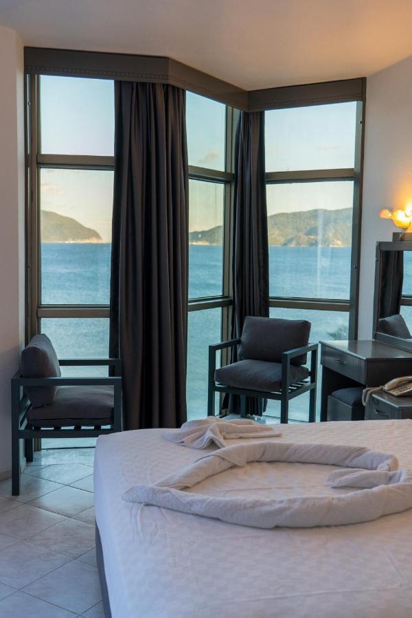 Yuvam Prime Beach Hotel 말마리스 외부 사진