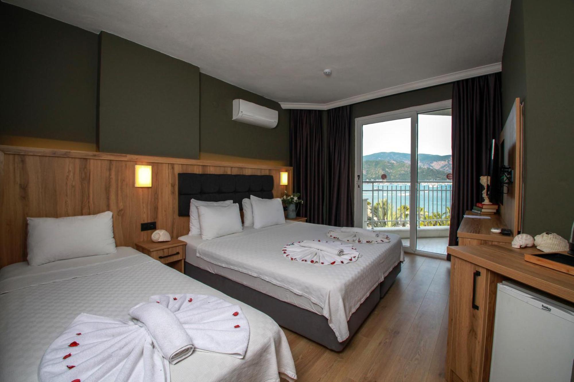 Yuvam Prime Beach Hotel 말마리스 외부 사진