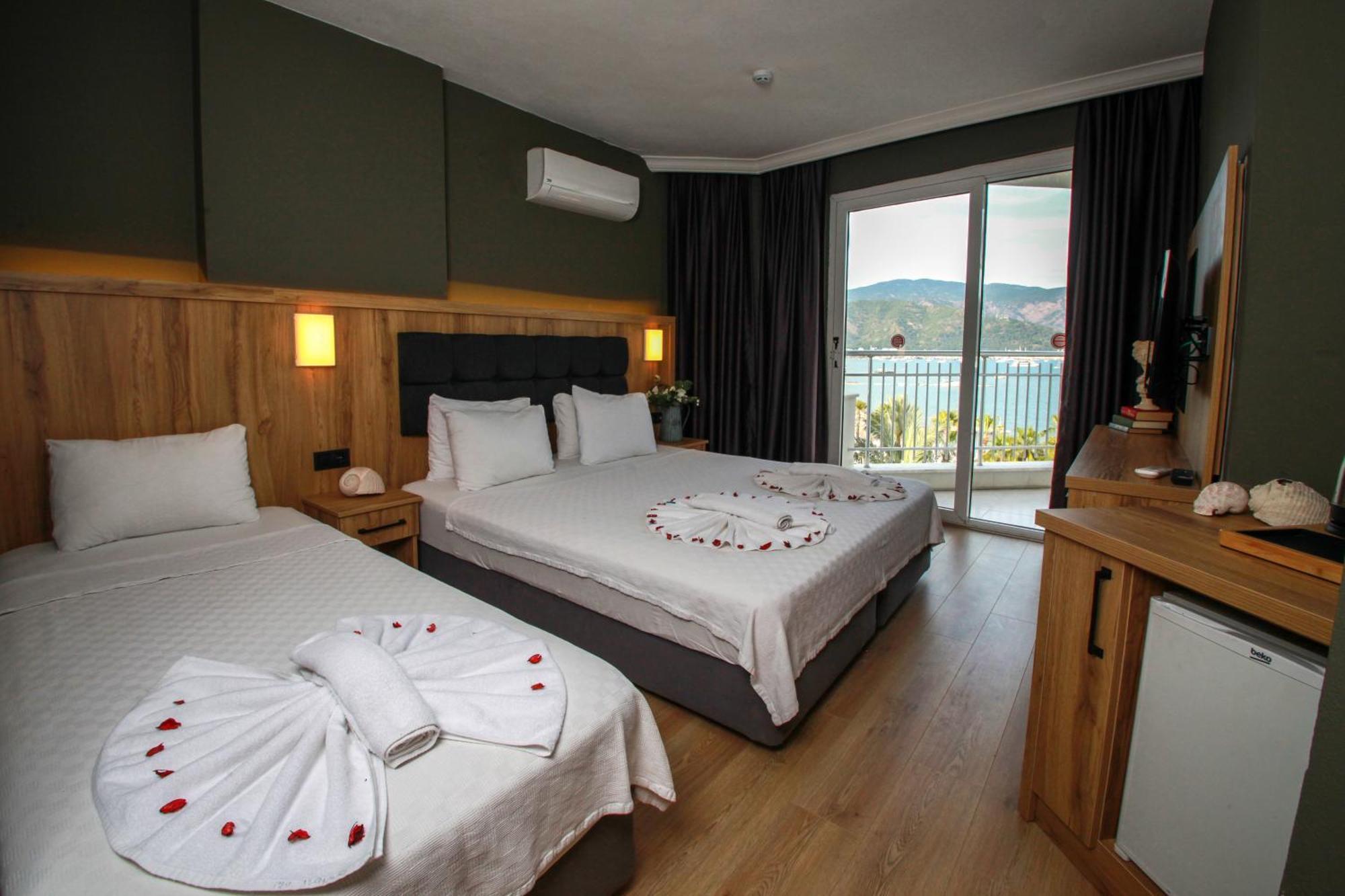 Yuvam Prime Beach Hotel 말마리스 외부 사진