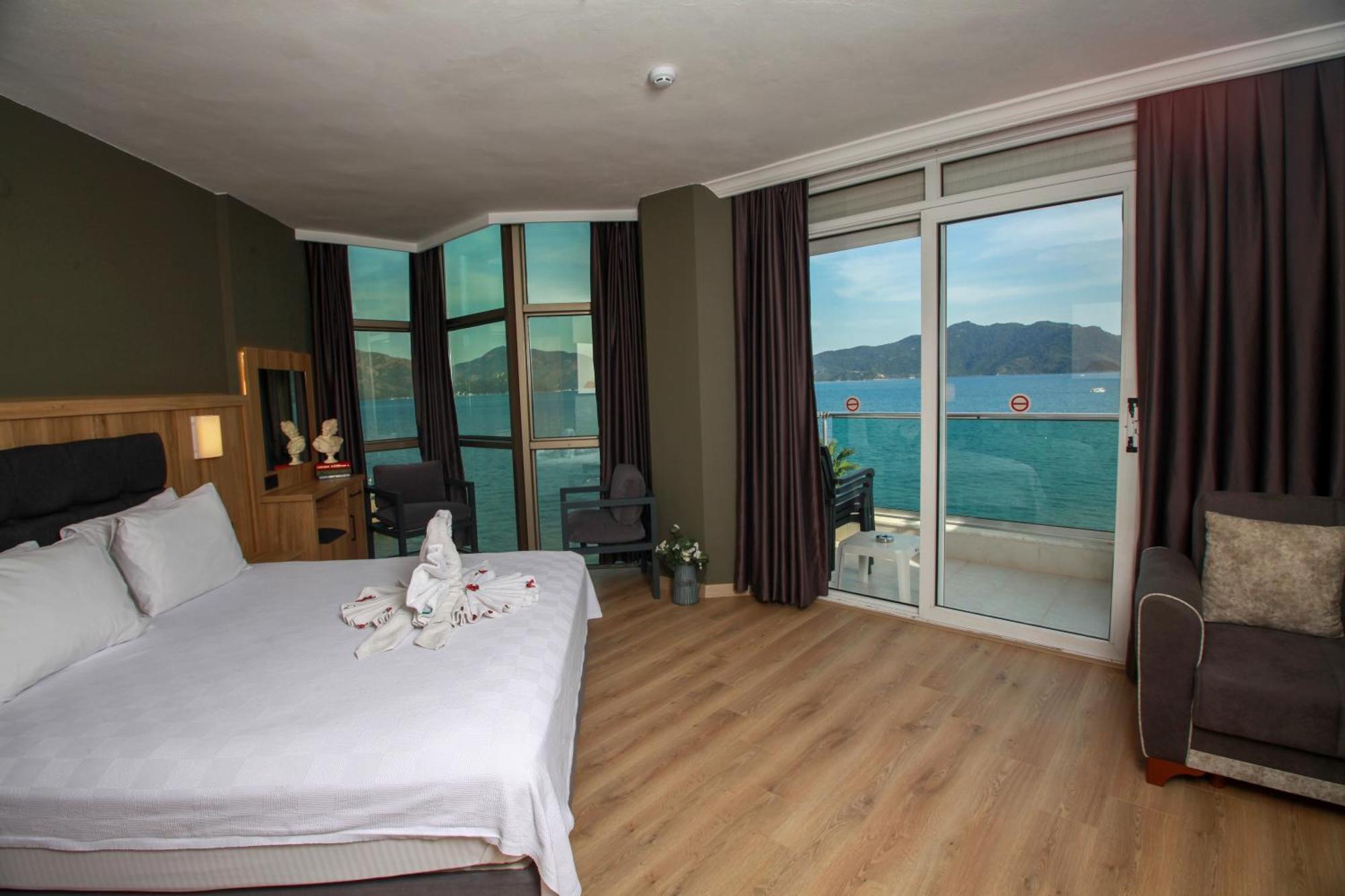 Yuvam Prime Beach Hotel 말마리스 외부 사진